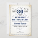 Surprise 80th Birthday - Navy Blue White Black Kaart<br><div class="desc">Verrassend 80e verjaardag Uitnodiging voor mannen en vrouwen. Retrospectief in blauw marineslecht met een  roomachtergrond. Voorziet in een stijlvol lettertype voor typografie. Cheers tot 80 jaar! Kan ook in elk jaar worden gepersonaliseerd. Ideaal voor een stijlvolle,  volwassen mijlpaalfeest.</div>