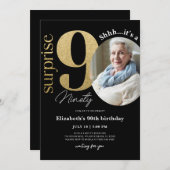 Surprise 90th Black Gold Birthday Invitation Foto Kaart (Voorkant / Achterkant)