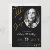 Surprise Birthday Black Gold Photo Invitation Kaar Kaart (Voorkant)