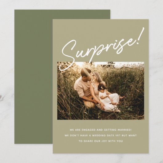 Surprise Modern Sage Green Verloving Foto Save The Date (Voorkant / Achterkant)