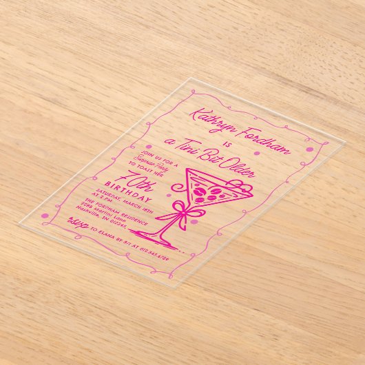 SURPRISE PARTY Pink Doodle Martini 70e verjaardag Acryl Uitnodigingen (Laagn)