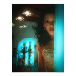 Surprise, Peeking Out From a Door Foto Afdruk