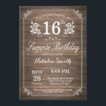 Surprise Rustic 16th Birthday Invitation Floral Kaart<br><div class="desc">Verrassend Rustic 16th Birthday Invitation with Rustic Wood Background and Floral Flower Pattern. Volwassen verjaardag. Mannelijke Mannen of vrouwen: Birthday. Kinder jongen of meisje Lady Teenage Bday Invite. 13e 15e 16e 18e 21e 30e 40e 50e 60e 70e 90e 100e. Elke leeftijd. Voor verdere aanpassing, te klikken gelieve de knoop "van...</div>