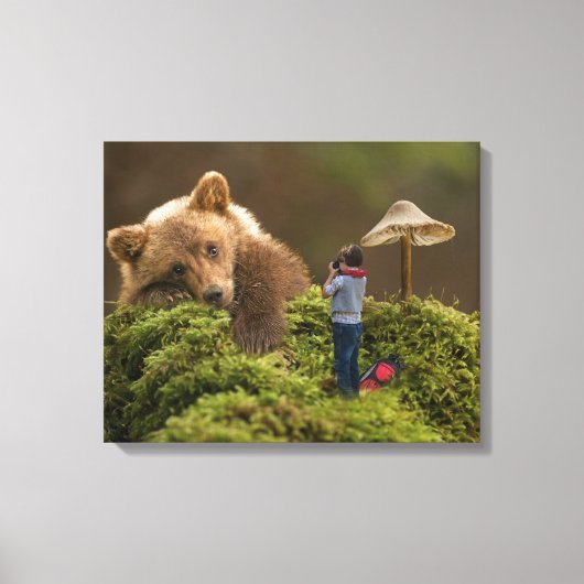 Surreal Baby Brown Beer en Boy Canvas Afdruk (Voorkant)