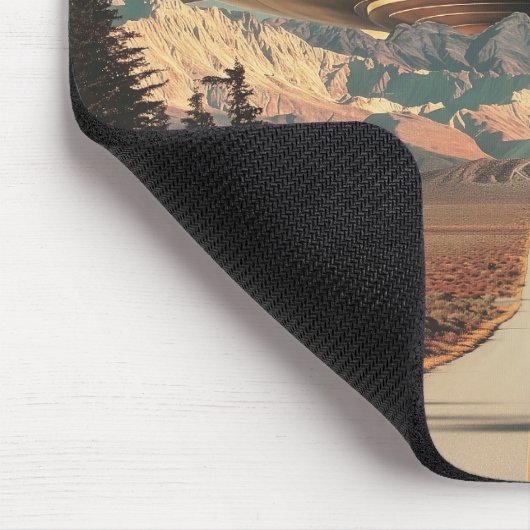 Surreal Landscape with Road, UFO and Saturn Muismat (Hoek)