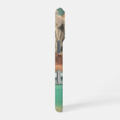 Surreal Ocean and Mountain Landscape with Waves iPhone Hoesje (Rechterkant)