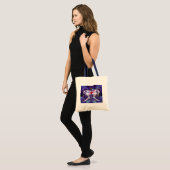 Surreal psychedelische libel tote bag (Voorkant (model))