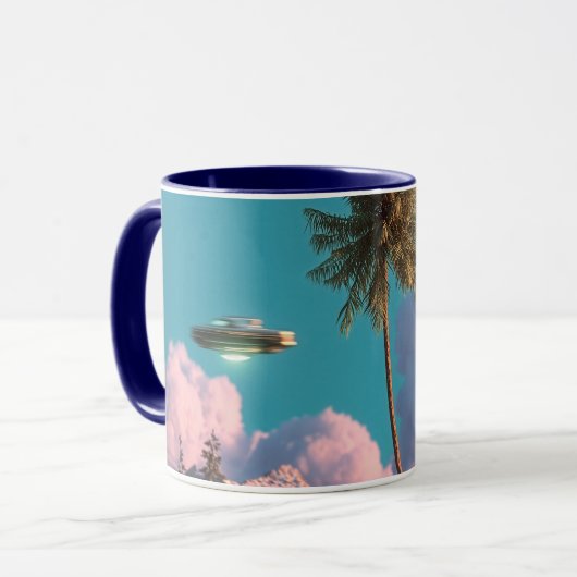 Surreal UFO and Palm Tree Mountain Scene Mok (Voorkant links)