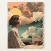 Surrealistisch interieur met vrouw en kat planner (Achterkant)