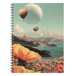 Surrealistisch landschap met luchtballonnen en maa notitieboek