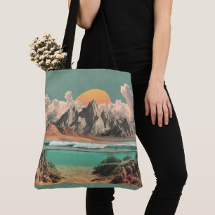 Surrealistisch oceaan- en berglandschap met golven tote bag