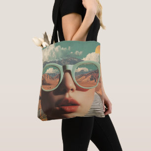 Surrealistisch Portret Met Bril Die Woestijn Weers Tote Bag