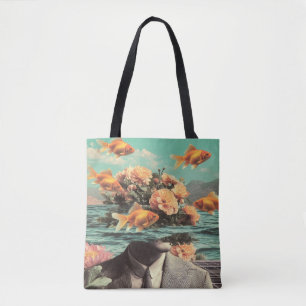 Surrealistisch Portret Met Goudvis Bloemen En Ocea Tote Bag