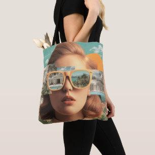 Surrealistisch vrouwenportret met retro zonnebril tote bag