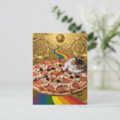 Surrealistische kat op een pizza gouden achtergron briefkaart (Staand voorkant)