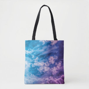 Surrealistische lucht, dromerige abstracte kunst. tote bag