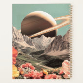 Surrealistische Saturnus boven bergvallei Planner (Achterkant)