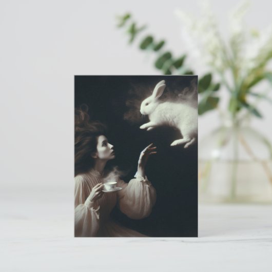 Surrealistische thee met het witte konijn zwart en briefkaart (Staand voorkant)
