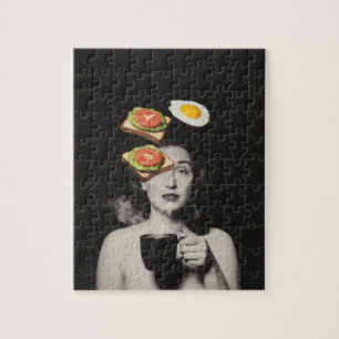 Surrealistische toast met een ei vrouw met koffie legpuzzel