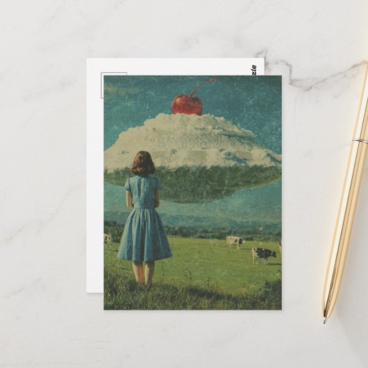 Surrealistische zoete ufo in een melkweide briefkaart (Voorkant / Achterkant in situ)