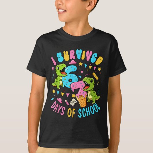 Survived 67 Days Of School T-rexes Funny Six Seven T-shirt (Voorkant)