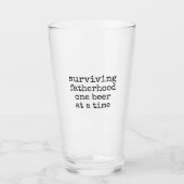 Surviving fatherhood one beer at a time Beer Glass Glas (Voorkant)