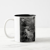 Survivor Afbeelding Tweekleurige Koffiemok (Links)