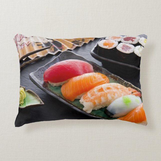 Sushi en rollen decoratief kussen (Voorkant)