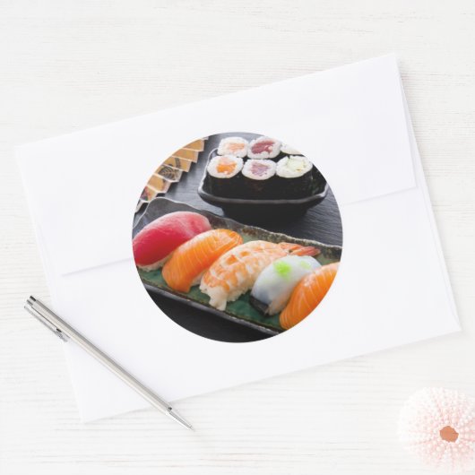 Sushi en rollen ronde sticker (Envelop)