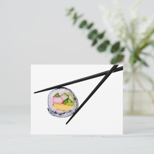 Sushi en zwarte stokjes sushi, chopsticks, ric briefkaart (Staand voorkant)
