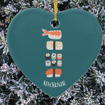 Sushi Lover - Aangepast keramisch versieringsmidde Keramisch Ornament<br><div class="desc">Show je liefde voor sushi,  nigiri en maki rolt met deze leuke alternatieve kerstversiering. Verander of verwijder de naam om aan te passen.</div>