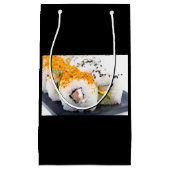 Sushi op een bord klein cadeauzakje (Voorkant)