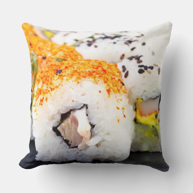 Sushi op een bord kussen (Voorkant)