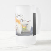 Sushi op een bord matglas bierpul (Voorkant rechts)