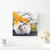 Sushi op een bord vierkante klok (Huis)