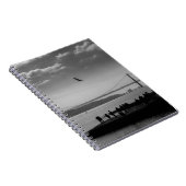 Suspension Bridge in Lissabon Black and White Phot Notitieboek (Rechterzijde)