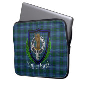 Sutherland Schotse Clan Tartan en Wapenembleem Laptop Sleeve (Voorkant Links)
