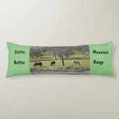 Sutter Buttes Mountain Range met lijmkussens. Lichaamskussen (Voorkant)