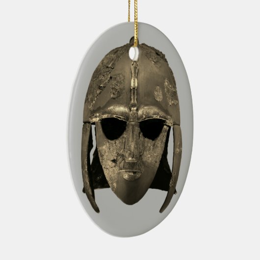 Sutton Hoo helmet Keramisch Ornament (Rechts)
