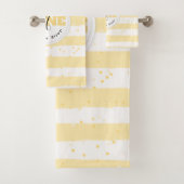 Suuny Yellow and White Monogrammed Name Stripes Bad Handdoek (Insitu)