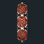 Suzani Style Decorative Floral Pattern Skateboard<br><div class="desc">Dit decoratieve bloemontwerp van Chariklia Zarris is gemaakt om smakelijke smakelaarskunst na te bootsen. Deze stamtextielproducten komen uit Centraal-Azië en volgen hun voorouders terug tot de 15e eeuw. Een stukje geschiedenis door dit patroon te kopen!</div>