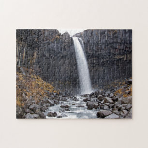 Svartifoss waterval in IJslandse puzzel