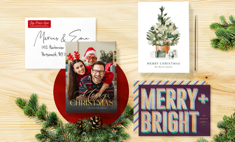 Een assortiment gepersonaliseerde kerstkaarten