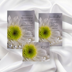 White Daisy and Pearls Wedding RSVP Response Kaart