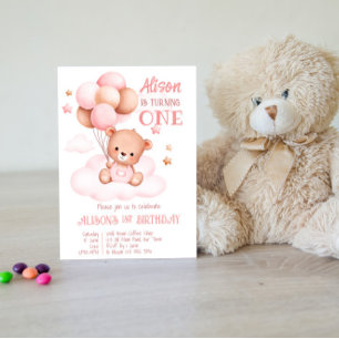 Roze teddybeer met verjaardagsuitnodiging voor bal