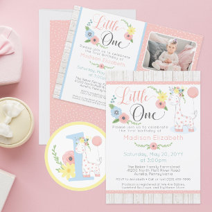 Baby Giraffe Eerste Verjaardag Bloemen & Rustiek H Kaart