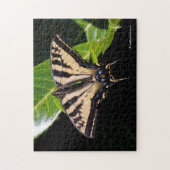 Swallowtail Butterfly op de Laurel Struik Legpuzzel (Verticaal)