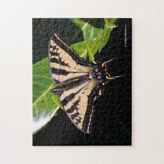 Swallowtail Butterfly op de Laurel Struik Legpuzzel (Verticaal)
