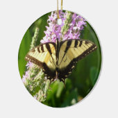 Swallowtail Butterfly op Paarse wilde bloemen Keramisch Ornament (Links)