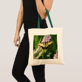 Swallowtail Butterfly op Paarse wilde bloemen Tote Bag (Voorkant (product))